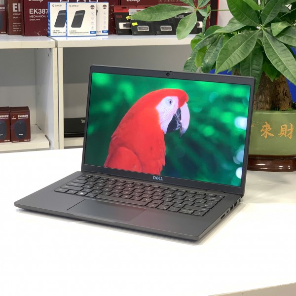 Ảnh Laptop từ các góc nhìn khác nhau