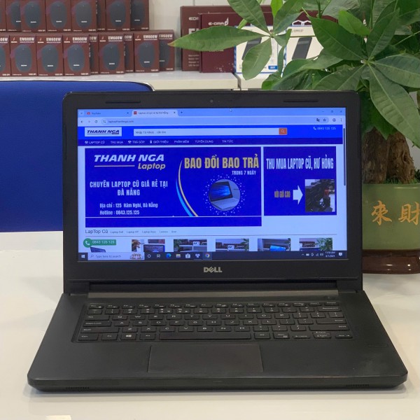Ảnh Laptop từ các góc nhìn khác nhau