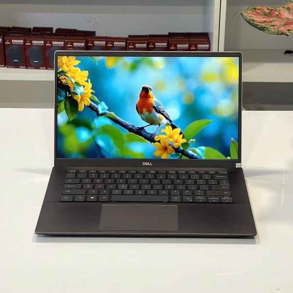 Ảnh Laptop từ các góc nhìn khác nhau