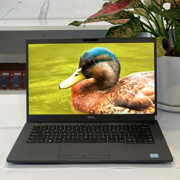 Ảnh Laptop từ các góc nhìn khác nhau