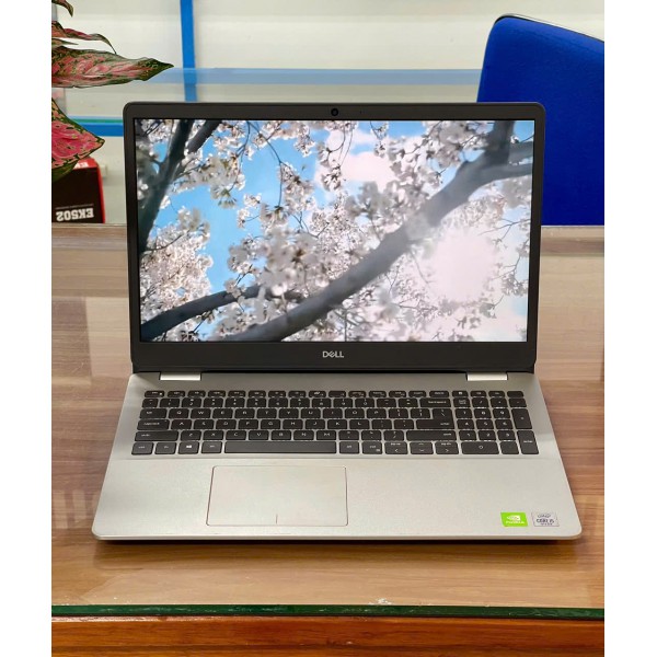 Ảnh Laptop từ các góc nhìn khác nhau