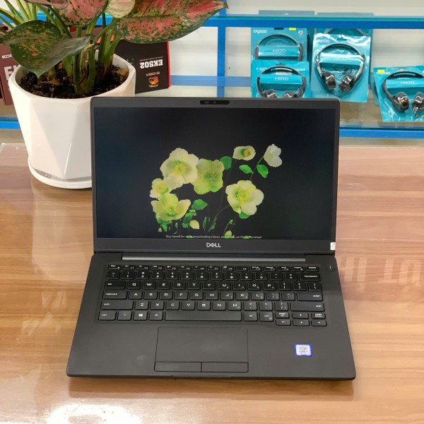 Ảnh Laptop từ các góc nhìn khác nhau