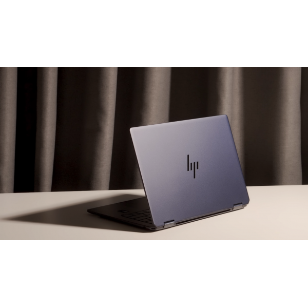Ảnh Laptop từ các góc nhìn khác nhau