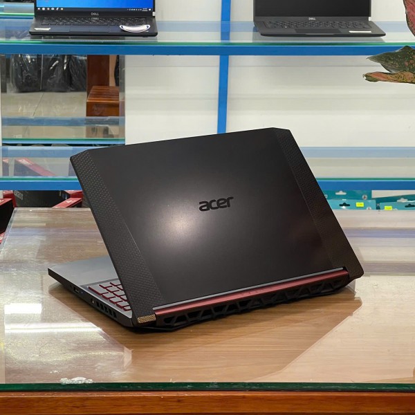 Ảnh Laptop từ các góc nhìn khác nhau