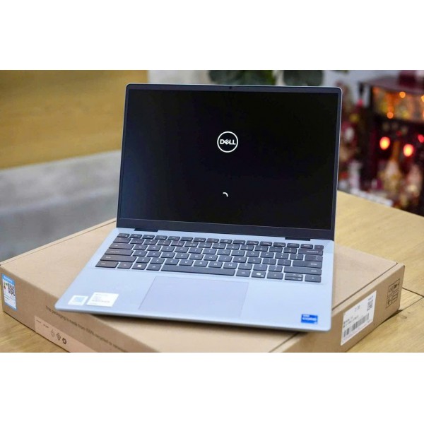 Ảnh Laptop từ các góc nhìn khác nhau