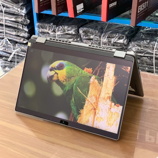 Ảnh Laptop từ các góc nhìn khác nhau