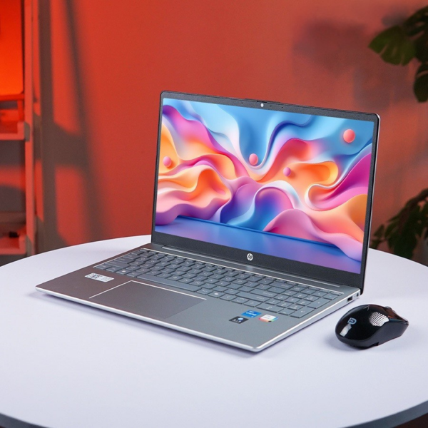 Ảnh Laptop từ các góc nhìn khác nhau