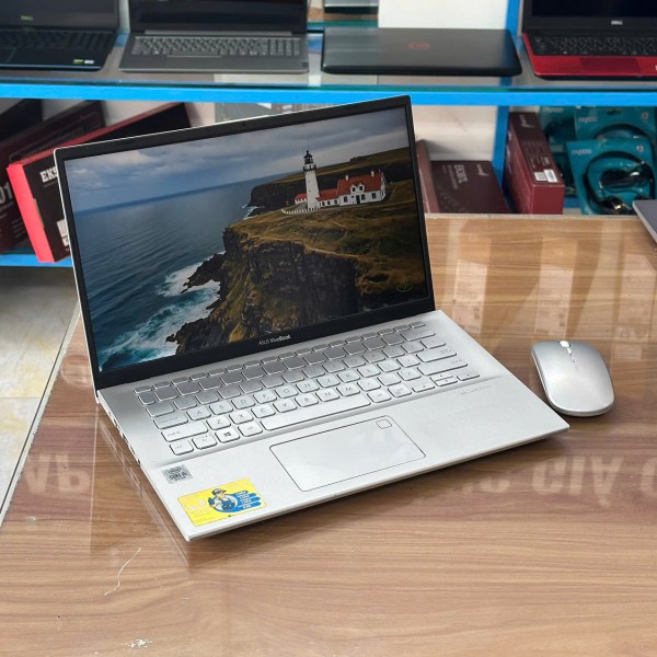 Ảnh Laptop từ các góc nhìn khác nhau