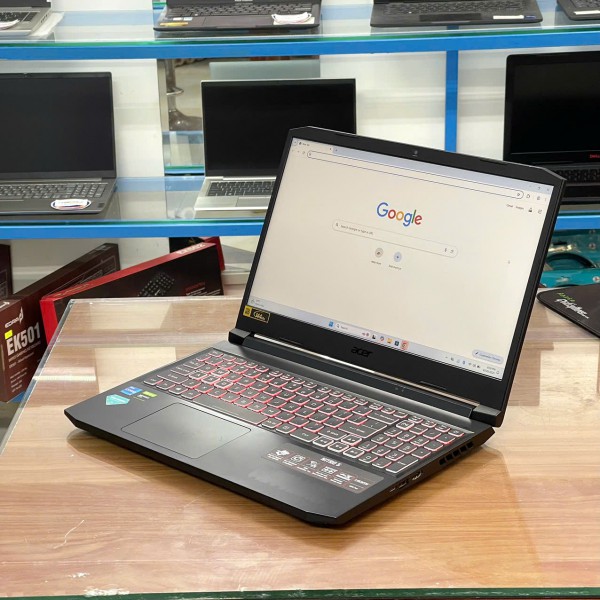 Ảnh Laptop từ các góc nhìn khác nhau