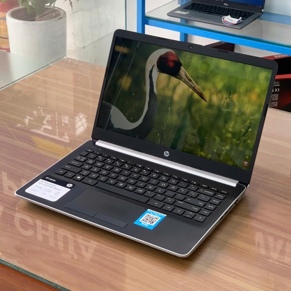 Ảnh Laptop từ các góc nhìn khác nhau