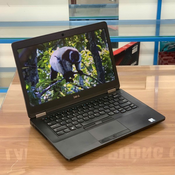 Ảnh Laptop từ các góc nhìn khác nhau