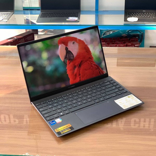Ảnh Laptop từ các góc nhìn khác nhau