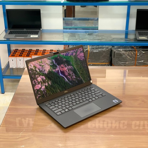 Ảnh Laptop từ các góc nhìn khác nhau