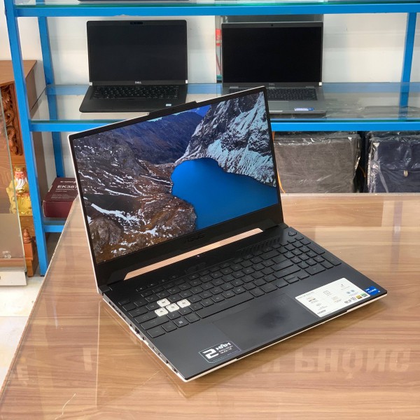 Ảnh Laptop từ các góc nhìn khác nhau