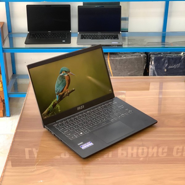 Ảnh Laptop từ các góc nhìn khác nhau