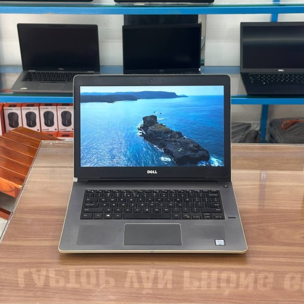 Ảnh Laptop từ các góc nhìn khác nhau