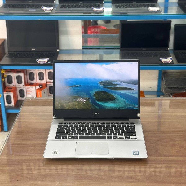 Ảnh Laptop từ các góc nhìn khác nhau
